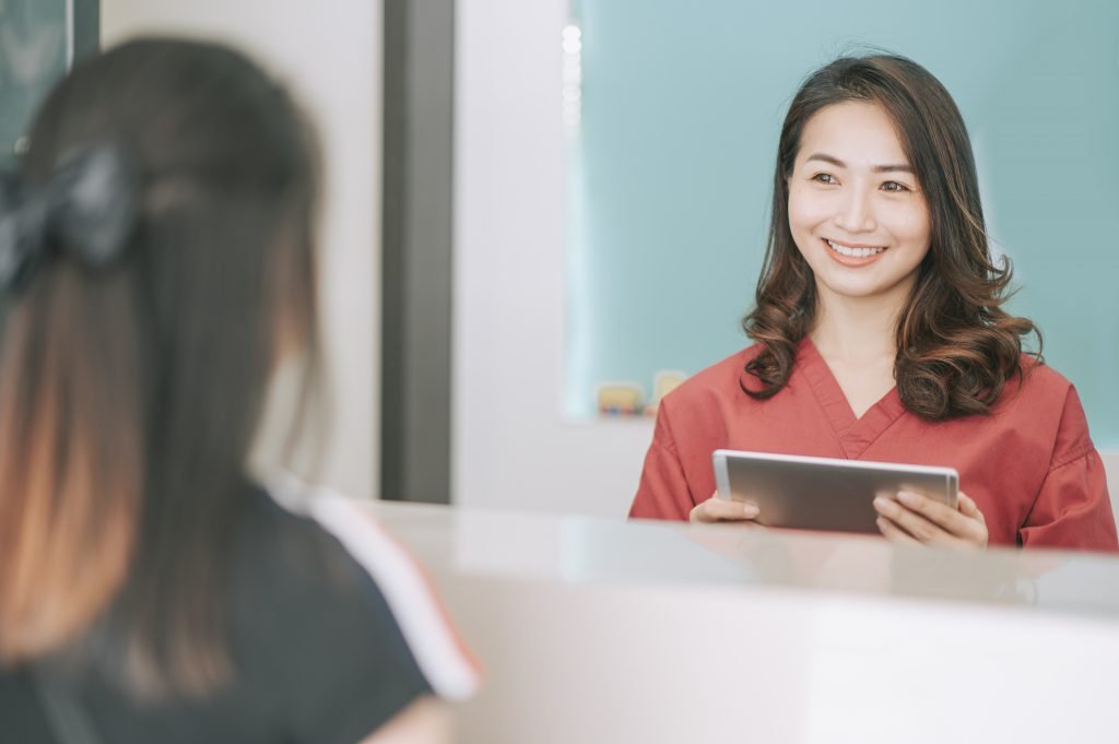 Sistem manajemen klinik berbasis cloud Aoikumo™ yang terpadu membantu meningkatkan loyalitas dan retensi pelanggan.